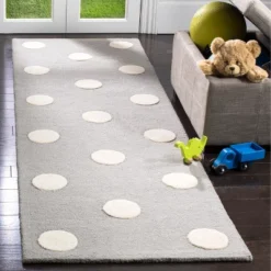 Safavieh Kids SFK904 Hand Tufted Wool Area Rug for Playrooms & Nurseries