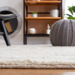 Safavieh Casablanca CSB541 Hand Knotted Moroccan Wool Area Rug -Safavieh Furniture GUEST e72a2105 1010 4928 b45d f8e55a33b3e8