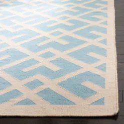 Safavieh Tangier Dhurry Hand-Woven Wool Geometric Rug