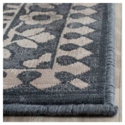 Safavieh Almas Vintage Transitional Area Rug