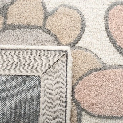 Safavieh Kids SFK923 Hand Tufted Area Rug - Safavieh 8 Safavieh Kids SFK923 Hand Tufted Area Rug - Safavieh - Image 6