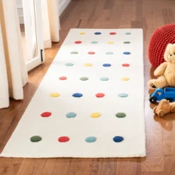 Safavieh Kids SFK804 Hand Loomed Wool Area Rug