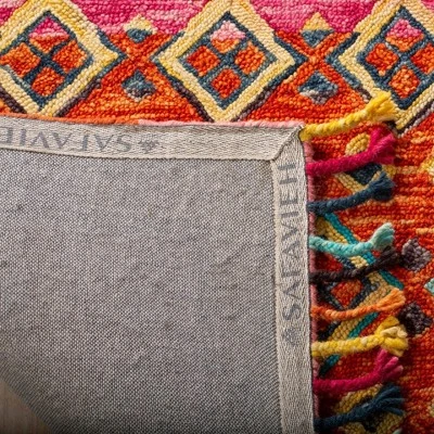 Safavieh Doris Geometric Tufted Wool Area Rug with Tassels 5 Safavieh Doris Geometric Tufted Wool Area Rug with Tassels - Image 3