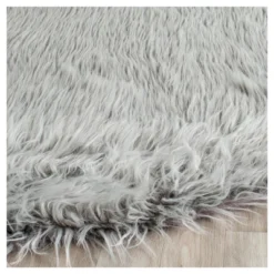 Safavieh Madden Faux Sheepskin Rug