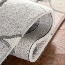 Safavieh Kids SFK923 Hand Tufted Area Rug - Safavieh 11 Safavieh Kids SFK923 Hand Tufted Area Rug - Safavieh -Safavieh Furniture GUEST f9949d6c b9e3 4f95 a0da 960a1d4efa38