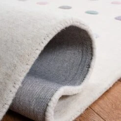 Safavieh Kids SFK805 Hand Loomed Wool Area Rug 10 Safavieh Kids SFK805 Hand Loomed Wool Area Rug -Safavieh Furniture GUEST fadc5e28 7365 4442 909e a3b4b8947914