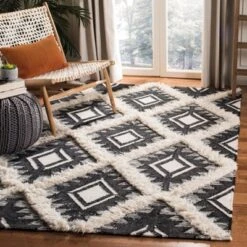 Safavieh Kenya KNY453 Hand Woven Global Wool Area Rug