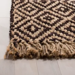 Safavieh Jerri Geometric Hand-Woven Jute Area Rug