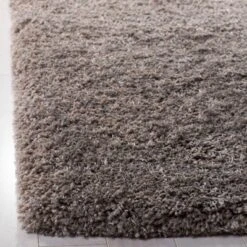 Safavieh Florina Shag Rug: Shimmering Coastal-Cool Area Rug