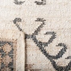 Safavieh Kilim KLM762 Hand Woven Bohemian Area Rug 10 Safavieh Kilim KLM762 Hand Woven Bohemian Area Rug -Safavieh Furniture GUEST fe5b9c2f a3fd 4158 ac6f fba515a1d7dc